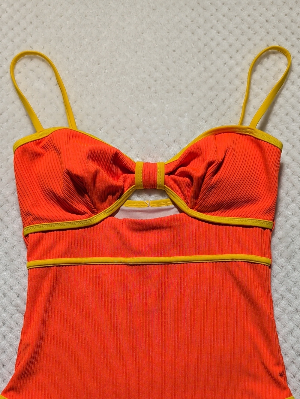 Cupshe Bright Sunset Tummy Control One Piece Swimsuit - Picture 3 of 11
